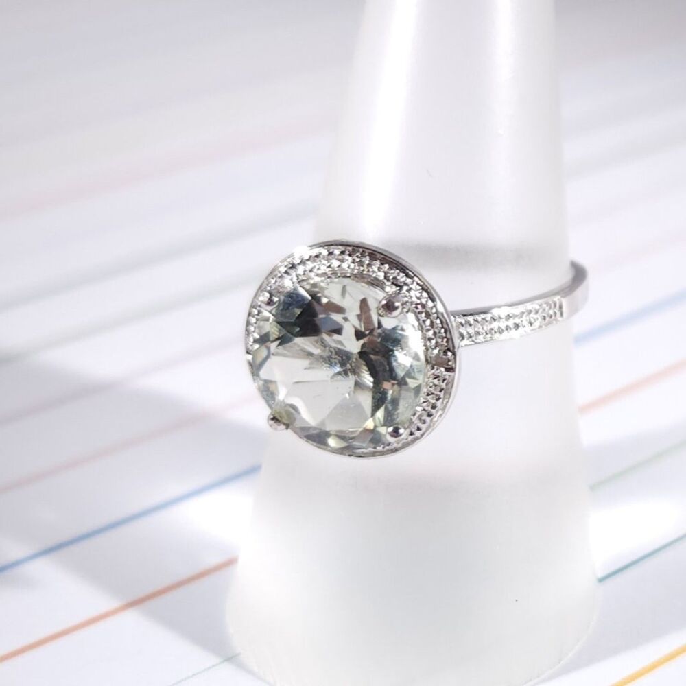 Green Amethyst 2.4 Carats Ring Size 9